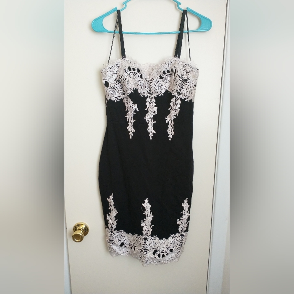 Black white lace detailed Large dress